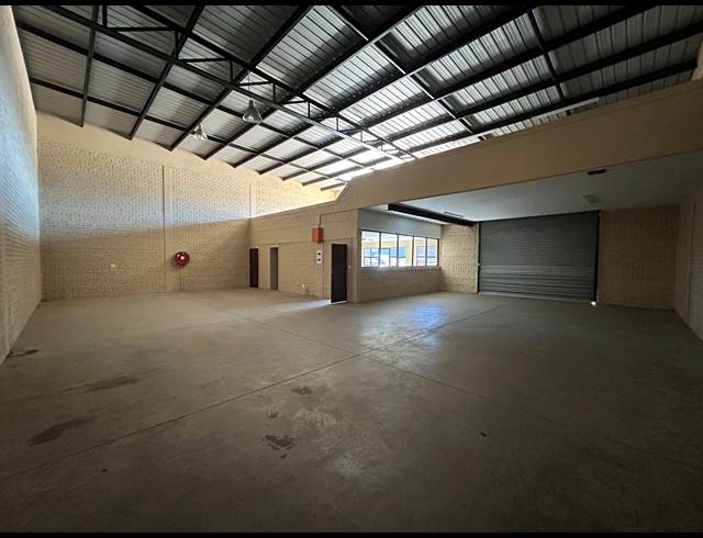 334M² WAREHOUSE TO LET IN POMONA